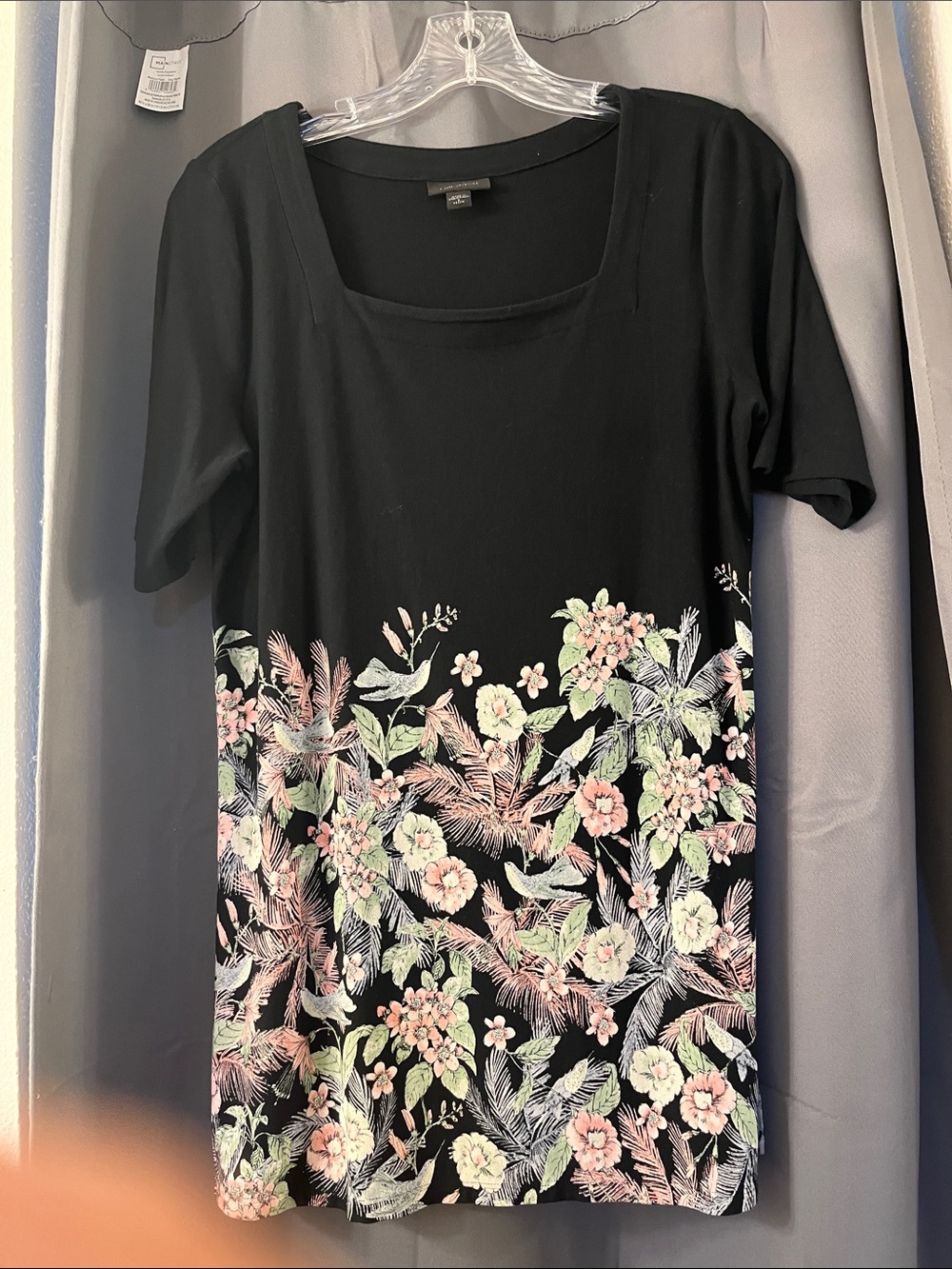 Black Floral Square-Neck Short Sleeve Tee by Apt. 9